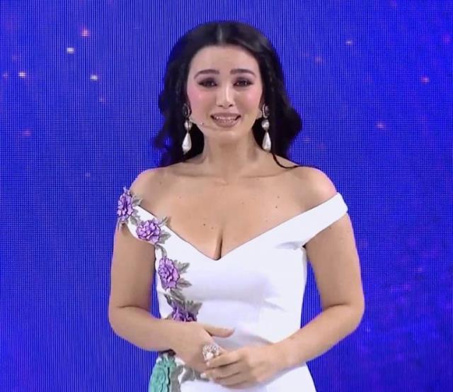 Çarkıfelek'in güzeller güzeli hostesiydi! Emel Özkızıltaş estetikle bambaşka biri oldu Çarkıfelek'in güzeller güzeli hostesiydi! Emel Özkızıltaş estetikle bambaşka biri oldu