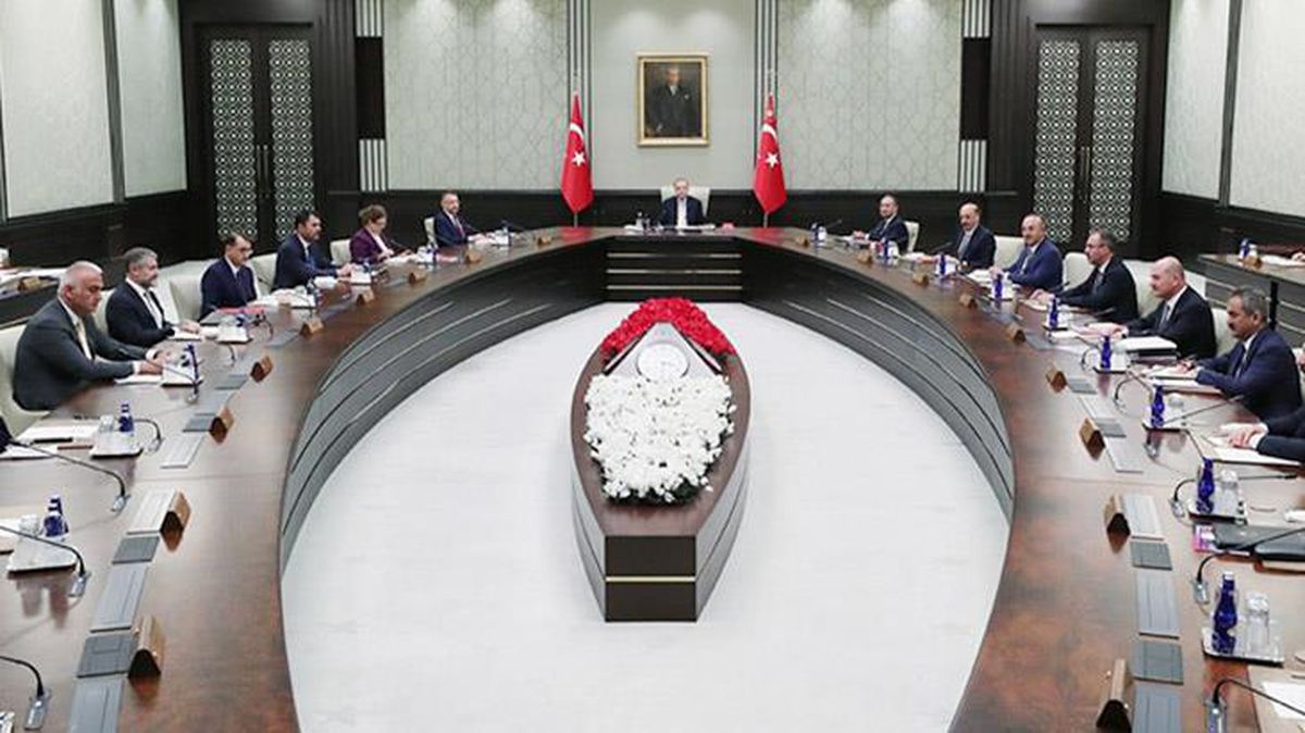 Kabine yarın toplanıyor! Adalet Bakanı Bozdağ, başörtüsüne yönelik anayasa değişikliği için sunum yapacak
