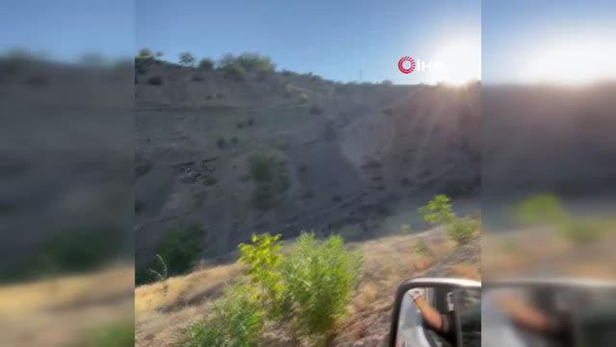 Kamyonet uçuma yuvarlandı: 1 ölü, 2 yaralı - Haberler