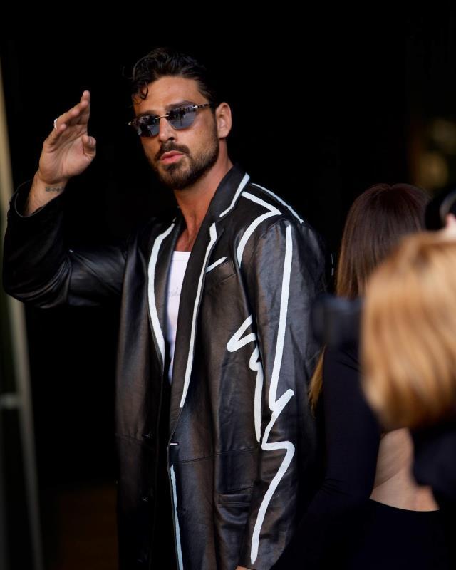 Dünyaca ünlü oyuncu Michele Morrone, İstanbul'da 30 bin TL hesap ödedi Dünyaca ünlü oyuncu Michele Morrone, İstanbul'da 30 bin TL hesap ödedi