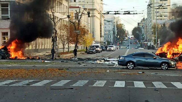 Kiev'e yapılan saldırı sonrası Zelenski'nin işaret ettiği ülke: Onların yaptığı İHA'lar kullanıldı