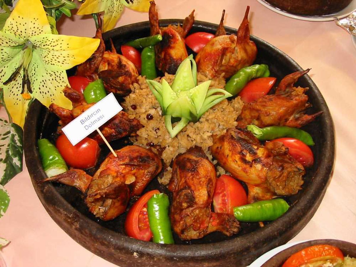 Bıldırcın dolması tarifi! Masterchef Bıldırcın dolması nedir, nasıl yapılır? Bıldırcındolması için gerekli malzemeler! Bıldırdolması hangi yöreye ait?