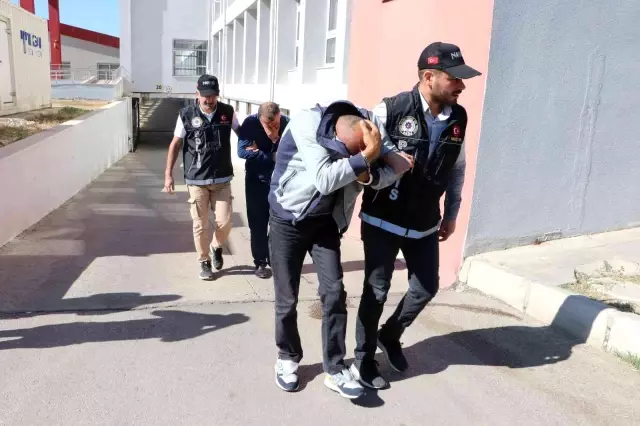 İBB'nin cenaze aracıyla uyuşturucu sevkiyatına 3 tutuklama! İşte zanlıların ilk ifadeleri İBB'nin cenaze aracıyla uyuşturucu sevkiyatına 3 tutuklama! İşte zanlıların ilk ifadeleri