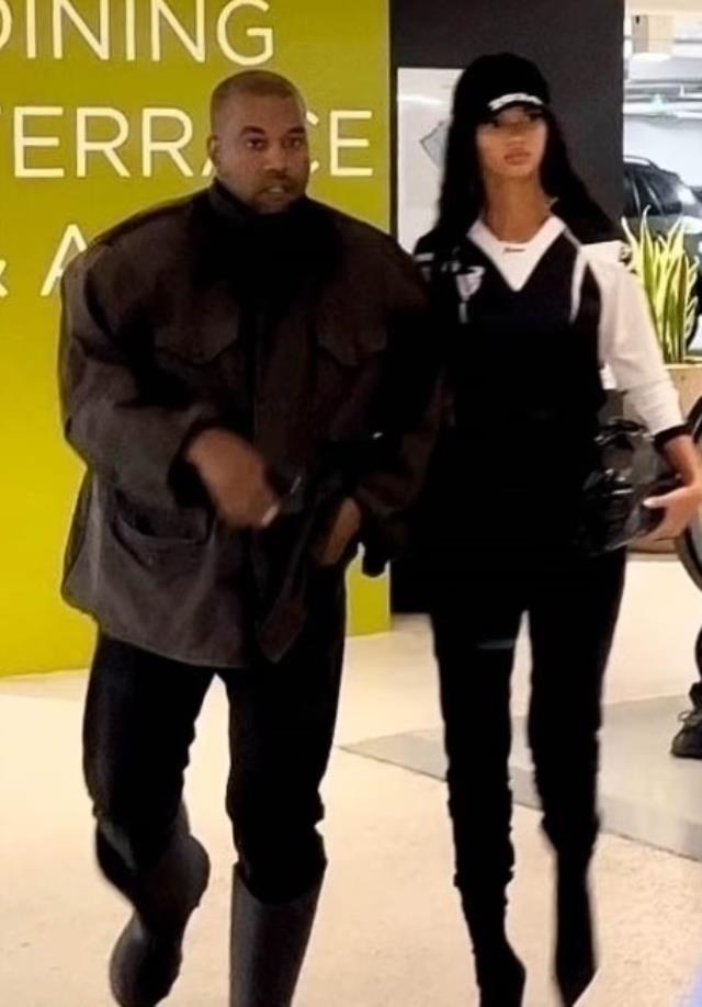 Son günlerin olaylı rapçisi Kanye West, 21 yaşındaki modelle yakalandı