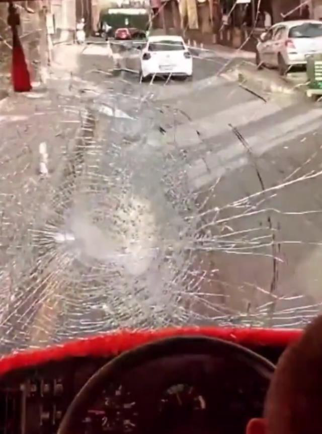 Türk futbolunda büyük skandal! Silahını çıkarıp taraftarları taşıyan otobüse mermi yağdırdı Türk futbolunda büyük skandal! Silahını çıkarıp taraftarları taşıyan otobüse mermi yağdırdı