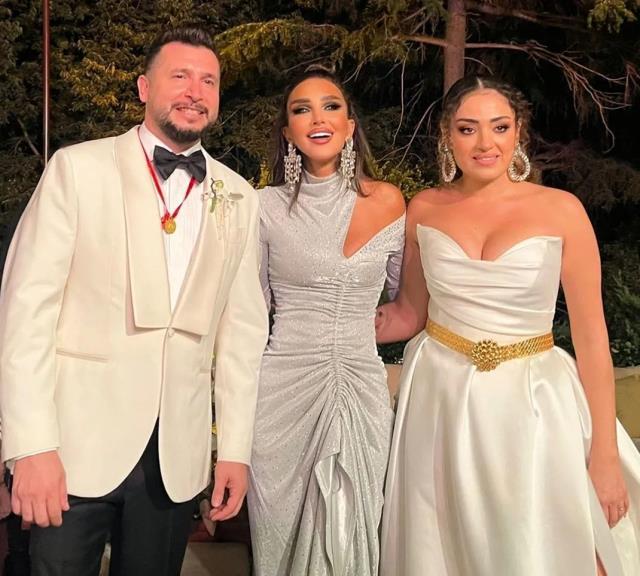 İbrahim Tatlıses, gelininden sonra kızına da altın kemer taktı