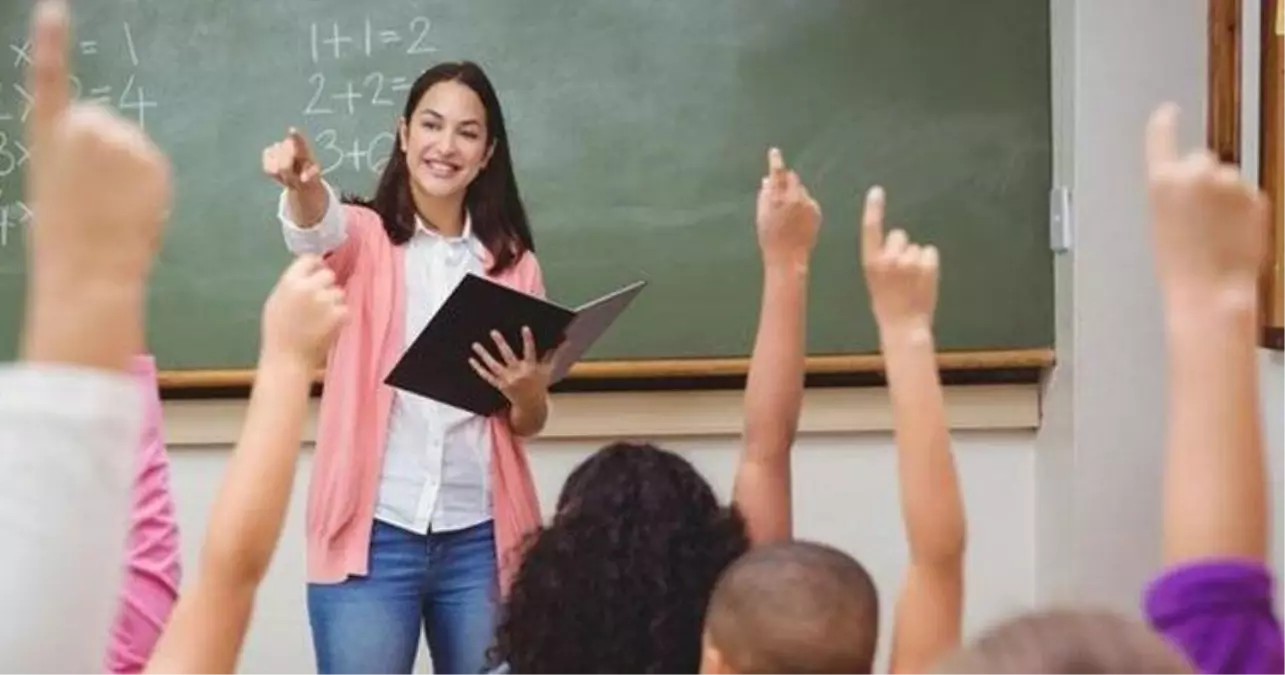 Öğretmenler Günü ne zaman? 2022 Öğretmenler Günü hangi güne denk geliyor? Öğretmenler Günü tatil mi?
