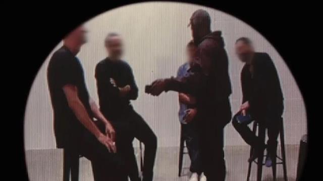Rapçi Kanye West'ten skandal hareket! Ünlü markanın yöneticilerine yetişkin film izletti