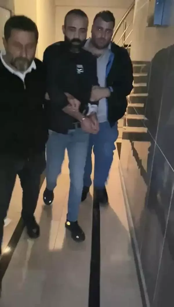 Aşık olduğu kızı yaralayıp, annesini öldüren katil komşu kıskıvrak yakalandı