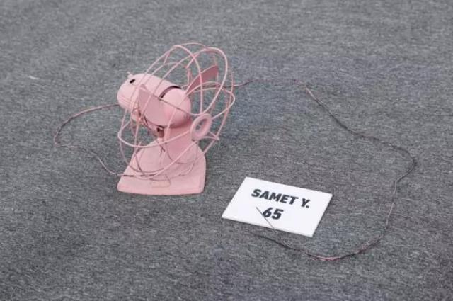 Üsküdar Meydanı'nda sigaradan ölenlerin eşyaları sergilendi Üsküdar Meydanı'nda sigaradan ölenlerin eşyaları sergilendi