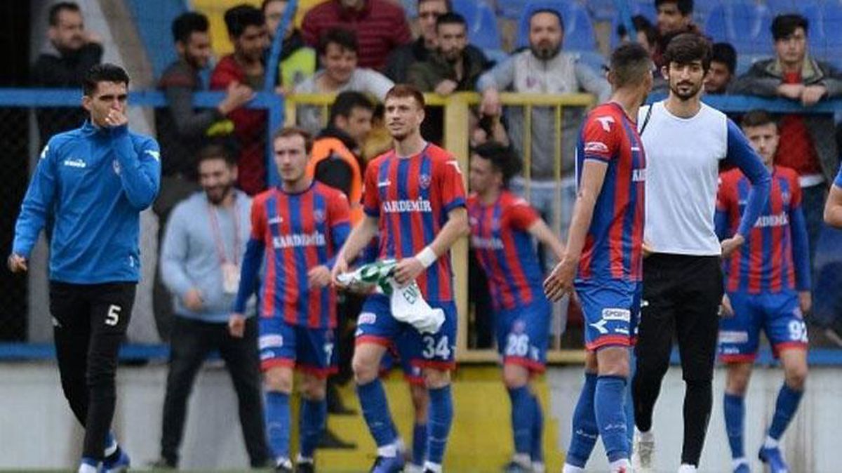 İki maç üst üste sahaya çıkmayan Kardemir Karabükspor küme düşürüldü