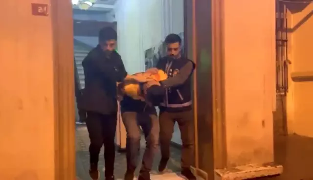 Taksim'de ticari taksiye nefes kesen uyuşturucu operasyonu yapıldı Taksim'de ticari taksiye nefes kesen uyuşturucu operasyonu yapıldı