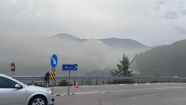 Bartın'da patlamanın meydana geldiği maden ocağı günün ilk ışıklarıyla böyle görüntülendi Bartın'da patlamanın meydana geldiği maden ocağı günün ilk ışıklarıyla böyle görüntülendi