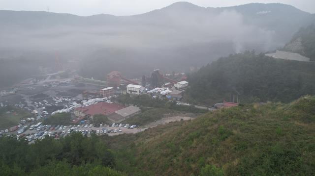 Bartın'da patlamanın meydana geldiği maden ocağı günün ilk ışıklarıyla böyle görüntülendi Bartın'da patlamanın meydana geldiği maden ocağı günün ilk ışıklarıyla böyle görüntülendi
