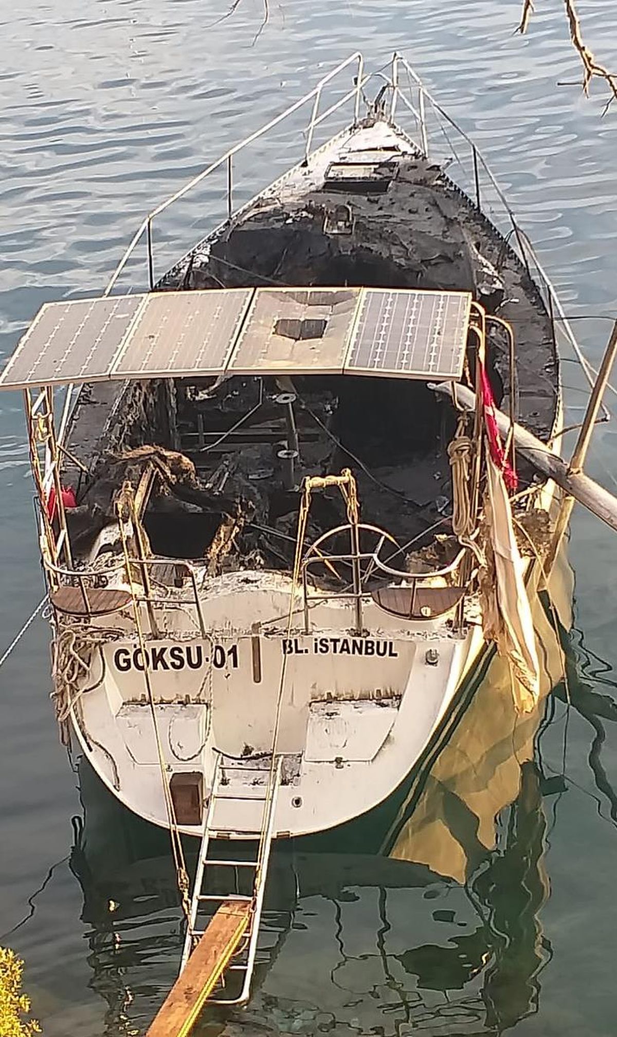 Son dakika haber... Fethiye'de teknede çıkan yangın itfaiye ekiplerince söndürüldü
