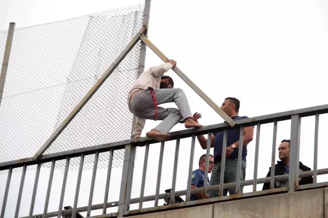 'Kimseye arkamızı dönemiyoruz' deyip herkese arkasını dönerek intihara teşebbüs etti