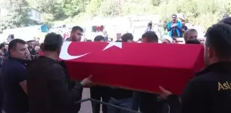 Son dakika haber! Maden ocağındaki patlamada hayatını kaybeden işçilerden Emrah Kaya son yolculuğuna uğurlandı