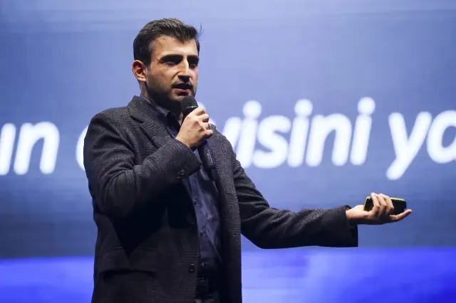 Selçuk Bayraktar'tan heyecanlandıran Akıncı TİHA açıklaması: İhracat sözleşmelerini imzaladık