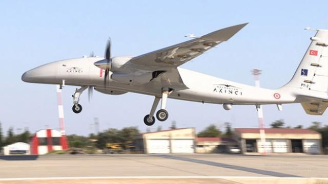 Selçuk Bayraktar'tan heyecanlandıran Akıncı TİHA açıklaması: İhracat sözleşmelerini imzaladık