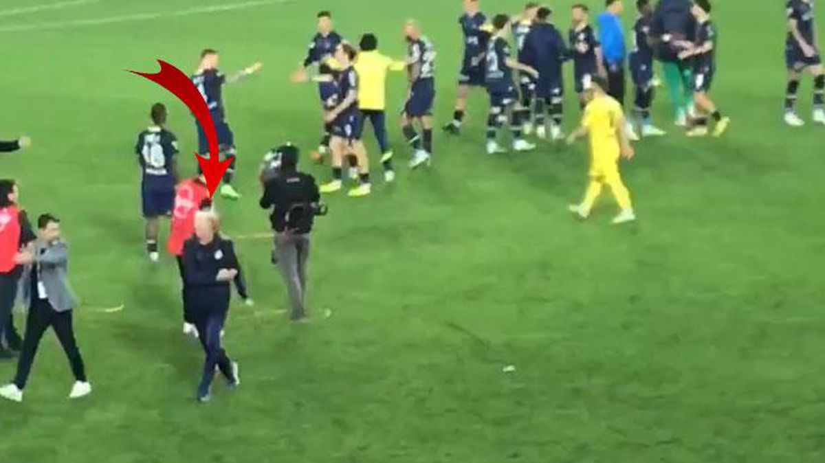 Batshuayi'yi kenarda gören Jorge Jesus sinirden çılgına döndü! Yaptığı hareket çok konuşulur