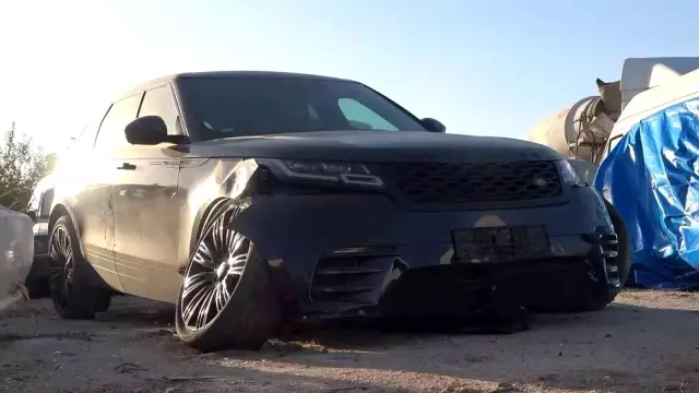 Elazığ'da 25 milyonluk servet, araç mezarlığında göz göre göre çürüyor Elazığ'da 25 milyonluk servet, araç mezarlığında göz göre göre çürüyor