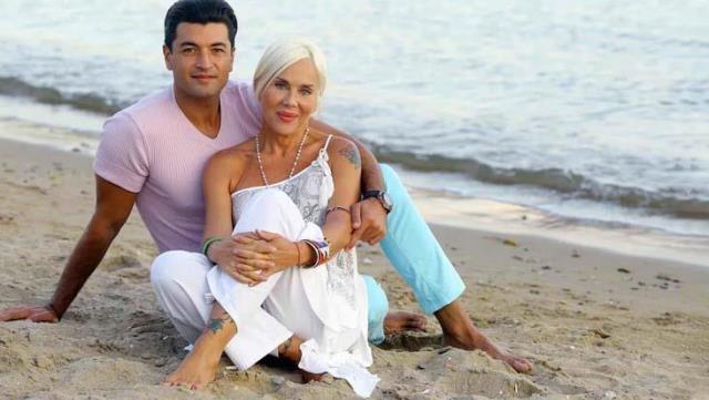 Kanserden hayatını kaybeden Billur Kalkavan'ın herkesten sakladığı sırrı! Doktorlar 3 ay ömür biçmiş Kanserden hayatını kaybeden Billur Kalkavan'ın herkesten sakladığı sırrı! Doktorlar 3 ay ömür biçmiş