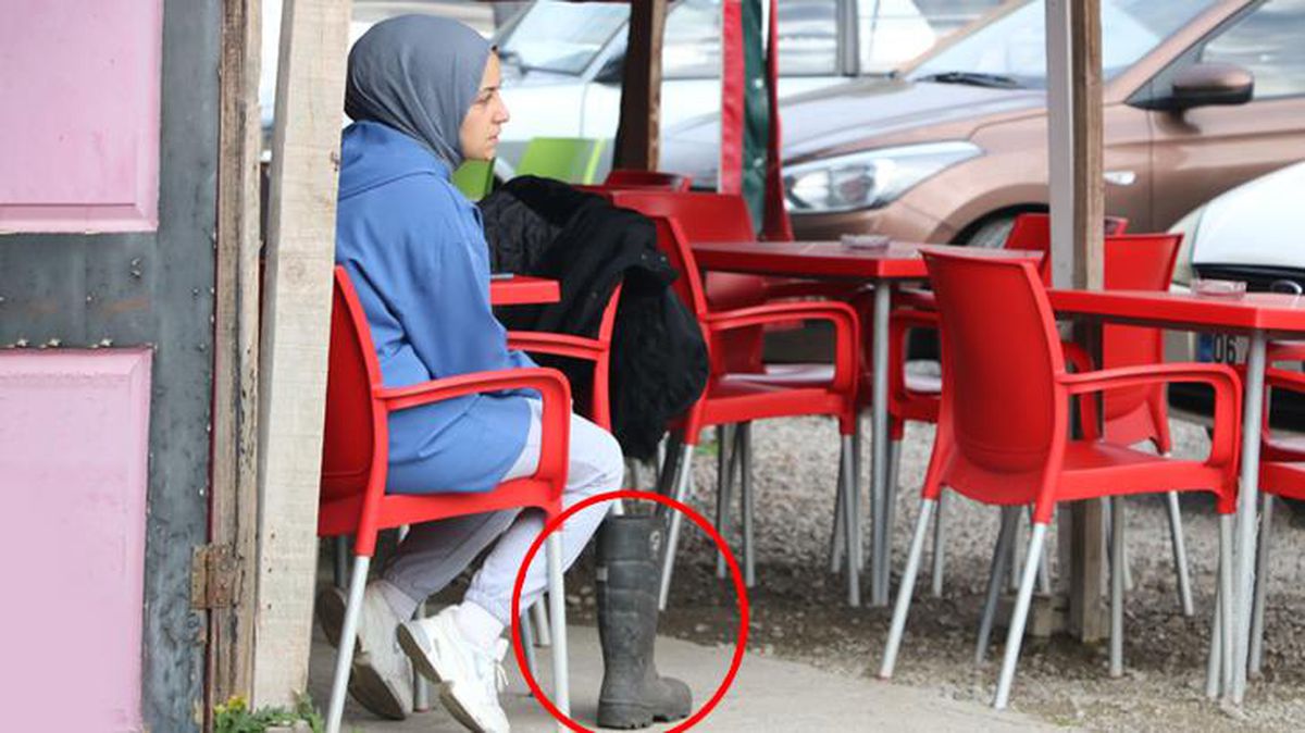 Maden faciasında yaralanan kocasına ait çizmeyle hastane önünde bekleyen eş konuştu