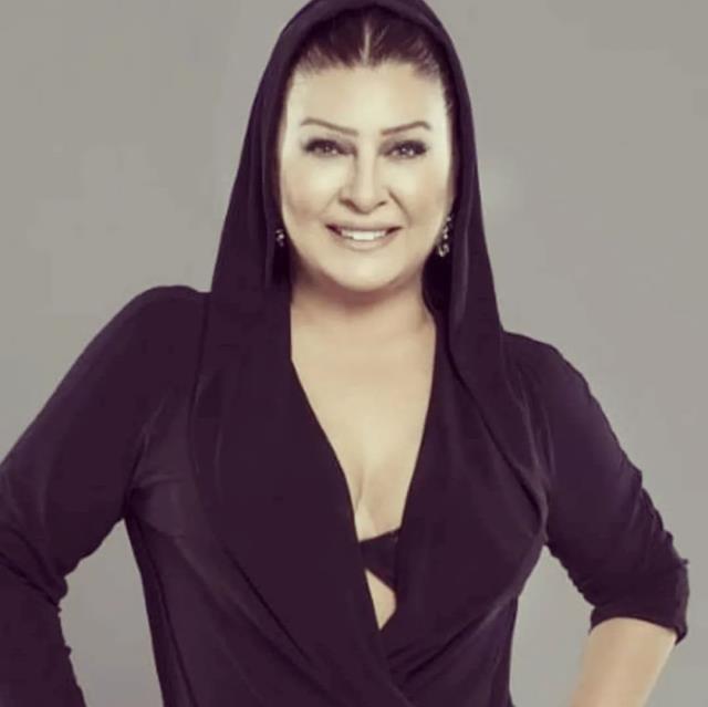 Yeliz milyonlar dinlenen Yalan şarkısının hikayesini anlattı: Yalan söyleme hastalığı olan sevgilim için yazdım Yeliz milyonlar dinlenen Yalan şarkısının hikayesini anlattı: Yalan söyleme hastalığı olan sevgilim için yazdım