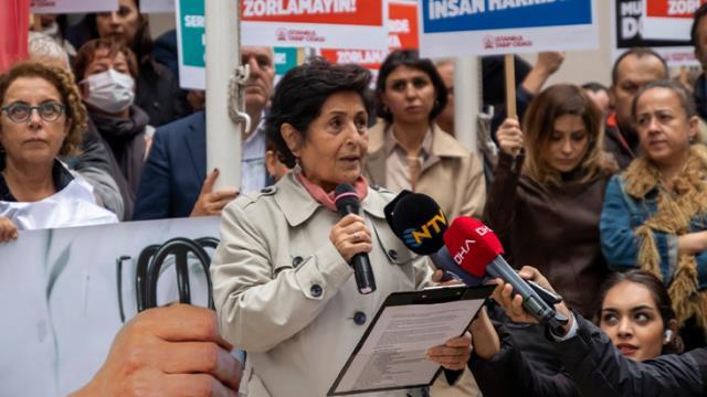 Hekimlerden 'özel hastaneler yönetmeliği' protestosu: Serbest çalışma hakkımız kısıtlanamaz