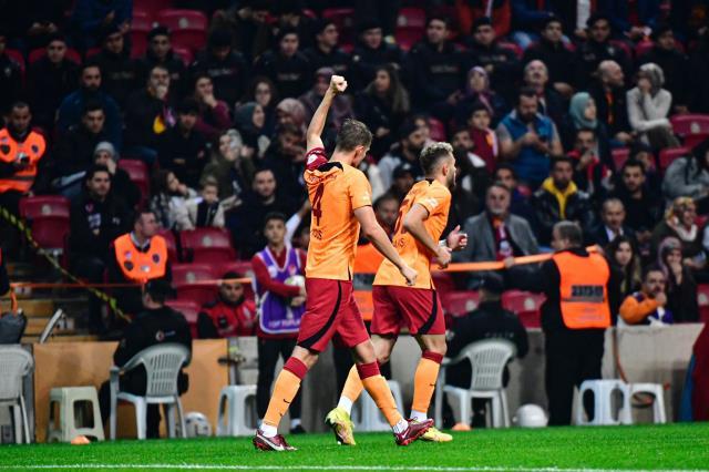 Aslan gole doymadı! Galatasaray, Türkiye Kupası'nda Kastamonuspor'u farklı geçerek turladı Aslan gole doymadı! Galatasaray, Türkiye Kupası'nda Kastamonuspor'u farklı geçerek turladı