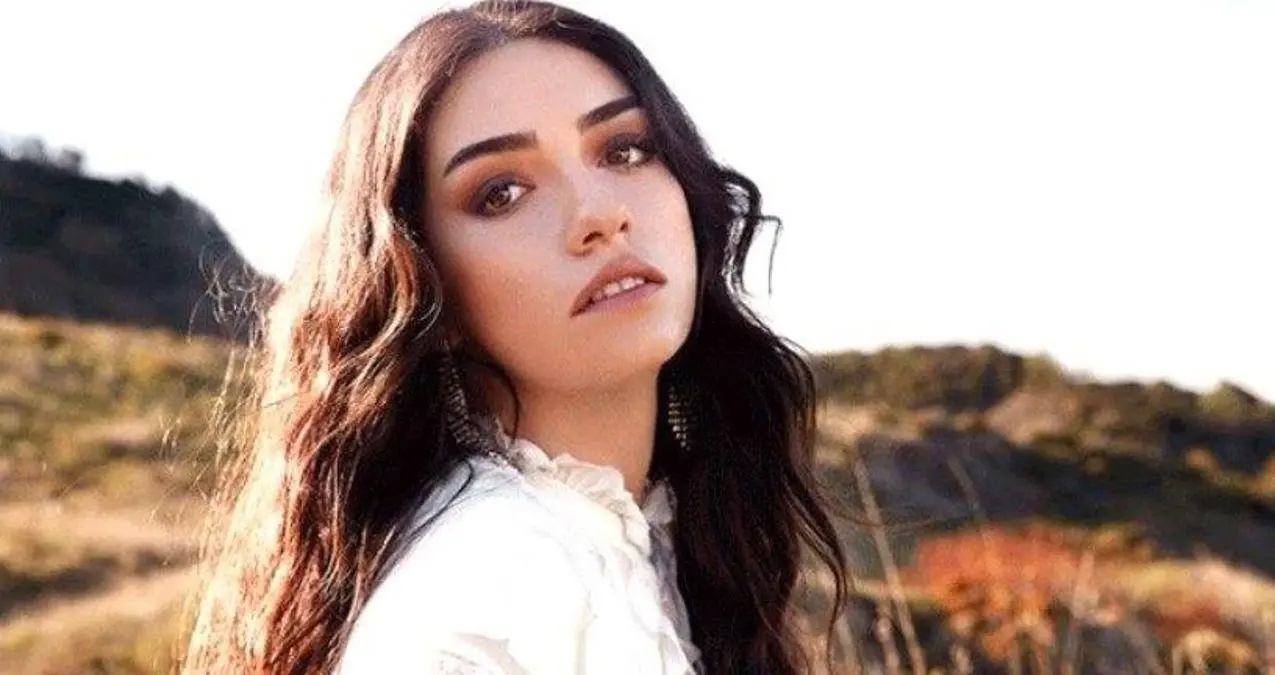 Hazar Ergüçlü kimdir? Hazar Ergüçlü kaç yaşında, nereli? Hazar Ergüçlü sevgilisi kim? Hazar Ergüçlü filmleri ne?