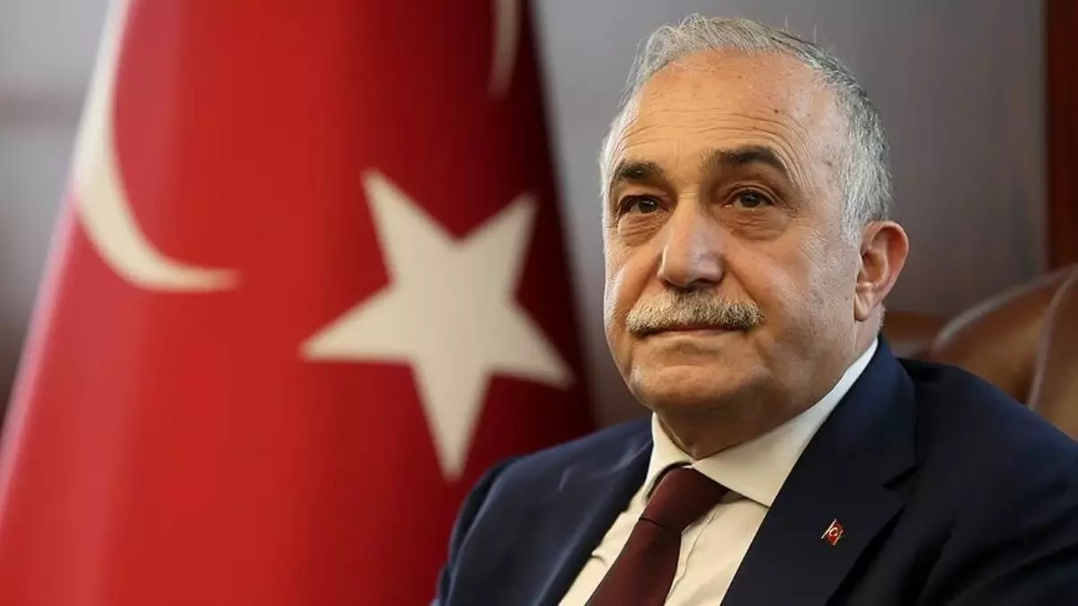 Ahmet Eşref Fakıbaba hangi partiden Milletvekili? Ahmet Eşref Fakıbaba hangi partide görev yapıyordu?