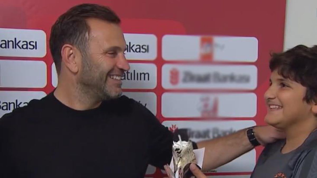 Canlı yayında hiç beklemediği bir sürprizle karşılaşan Okan Buruk, büyük mutluluk yaşadı