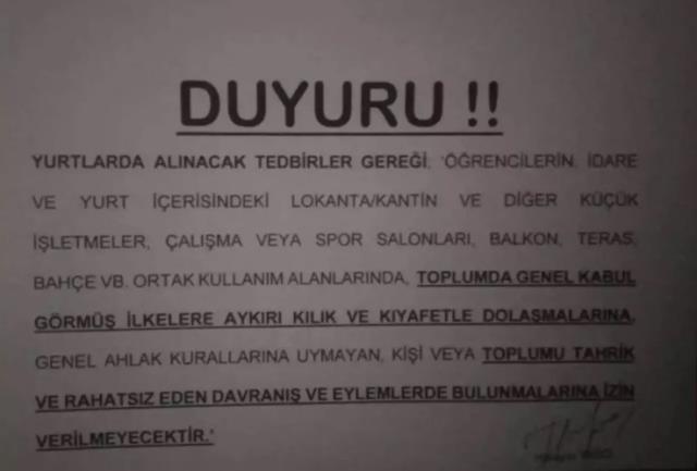 Kız öğrenci yurduna asılan uyarı, gençleri çileden çıkardı: Tahrik edecek kıyafetlere izin verilmeyecek Kız öğrenci yurduna asılan uyarı, gençleri çileden çıkardı: Tahrik edecek kıyafetlere izin verilmeyecek
