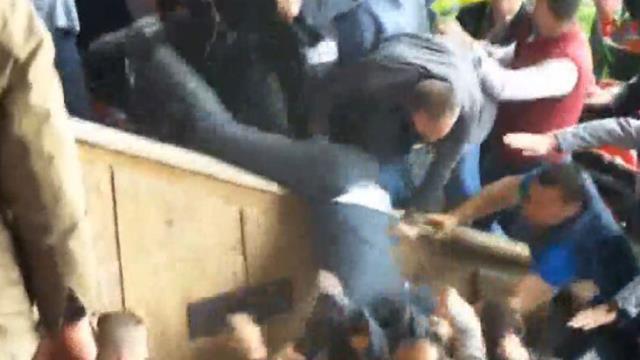 6 yıl önce yöneticiyi tribünden aşağıya atmışlardı! Türkiye Kupası'nda herkesi korkutan eşleşme gerçekleşti