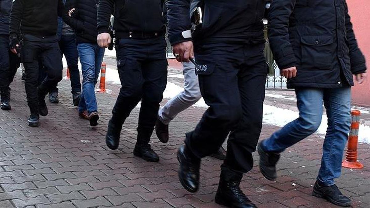 Son Dakika: Aralarında sağlık çalışanları da var! Hastanelerdeki ilaçları yabancılara satan 50 kişi gözaltında