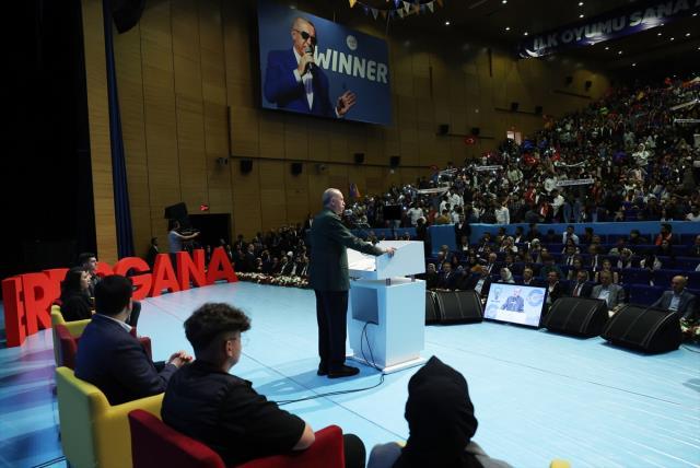 Cumhurbaşkanı Erdoğan'ın Diyarbakır'da gençlerle buluşmasında kimsenin fark etmediği detay! Adeta rakiplerine mesaj gönderdi