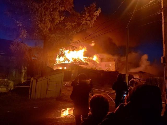 Rus savaş uçağı Su-30 iki katlı eve çarptı! İki pilot hayatını kaybetti