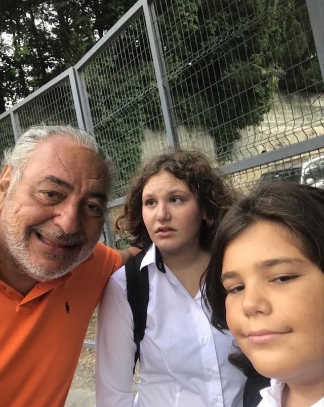 Eskort tuttuğu iddia edilen Reha Muhtar, yatak odasının videosunu paylaştı: 63 yıldır para karşılığı ilişkiye girmedim Eskort tuttuğu iddia edilen Reha Muhtar, yatak odasının videosunu paylaştı: 63 yıldır para karşılığı ilişkiye girmedim