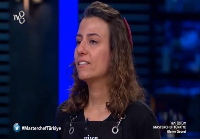 Masterchef'te elenen isim kim oldu? 23-24 Ekim Masterchef eleme gecesinde kim elendi? Atike mi? Fatma Nur mu? Tayfun mu?