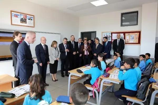 Uzun süredir ortalarda görülmüyordu! Adı Hazine ve Maliye Bakanlığı için anılan Mehmet Şimşek Gaziantep'te ortaya çıktı