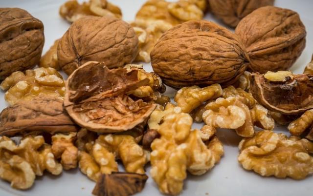 Rüyada ceviz ağacı görmek ne anlama geliyor? Rüyada yeşil ceviz ağacı görmek nedir? Rüyada büyük ceviz ağacı görmek ne demek?