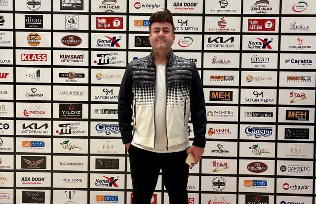 3. Altın Çilek Ödülleri'nde 'Yılın Menajeri' ödülü İbrahim Koç'a verildi