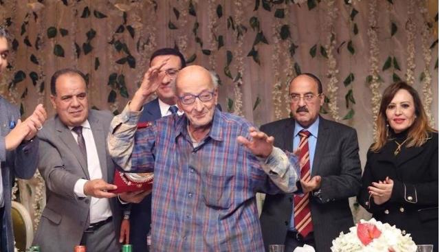 Dünyanın en zengin doktoruydu! Bir İğne ucuna tüm servetini reddedip, bambaşka biri oldu