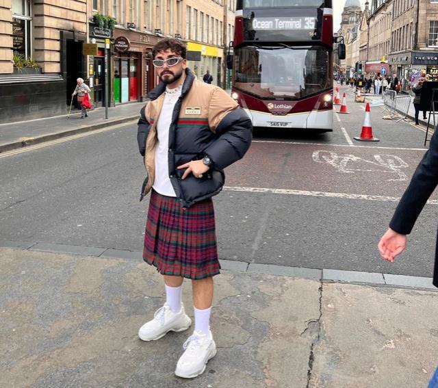 Etek giyen Sefo, kendisine 'Türk olamadınız' diyen Said Ercan'la birbirine girdi