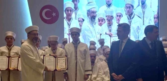 Diyanet İşleri Başkanı Erbaş: 'Sizin vazifeniz Kur'an-ı, hayat rehberi olduğunu bütün insanlığa tanıtmak'