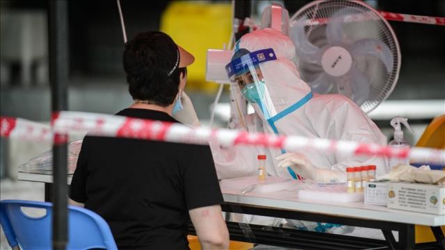 Dünyanın en büyük iPhone üretim tesisinde koronavirüs alarmı! 300 bin kişi karantina altında Dünyanın en büyük iPhone üretim tesisinde koronavirüs alarmı! 300 bin kişi karantina altında