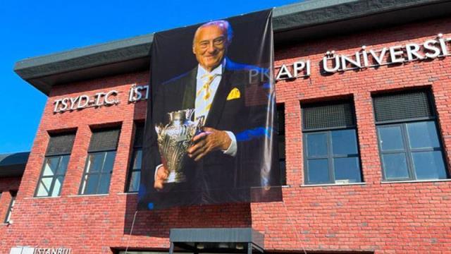 Halit Kıvanç için TSYD Genel Merkezi'nde tören düzenlendi Halit Kıvanç için TSYD Genel Merkezi'nde tören düzenlendi