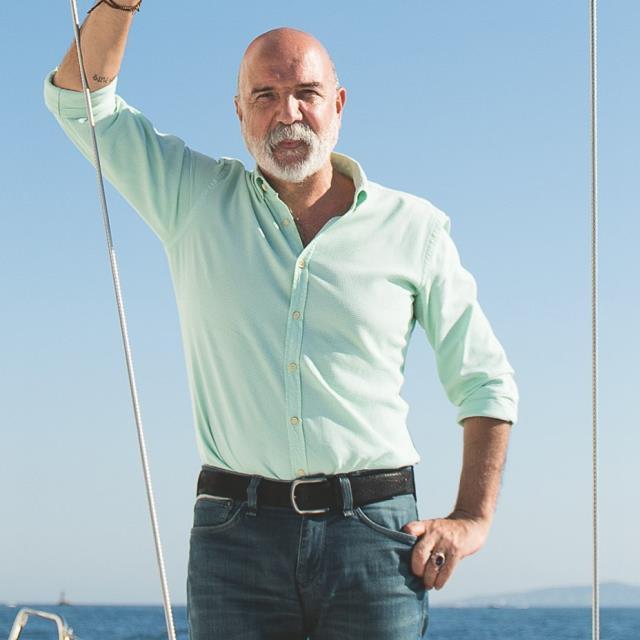 Usta oyuncu Altan Gördüm, yıllar sonra itiraf etti: Kanseri yendim, bana Vahide Perçin baktı Usta oyuncu Altan Gördüm, yıllar sonra itiraf etti: Kanseri yendim, bana Vahide Perçin baktı