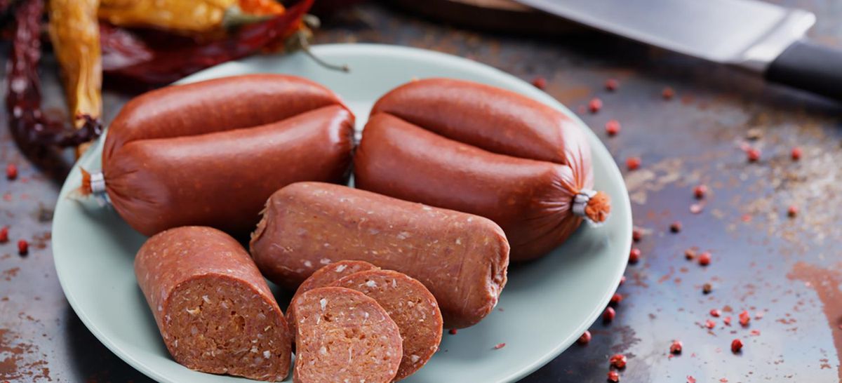 Bez sucuk nedir, nasıl yapılır? Tokat Bez Sucuk tarifi ve yapılışı! MasterChef Bez sucuk malzemeleri!